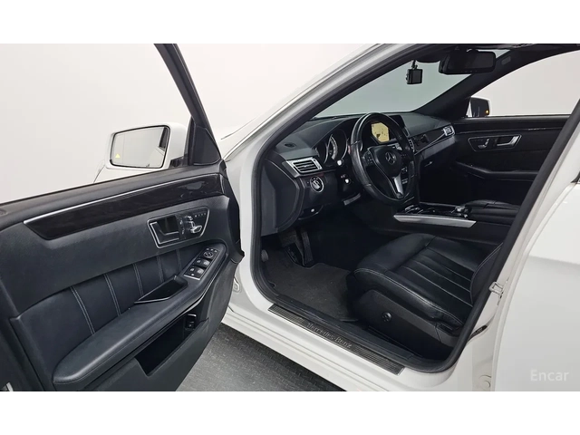 Mercedes-Benz E 300 4MATIC - автомобили, коли, обяви за нови и употребявани 7