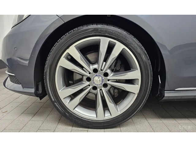 Mercedes-Benz E 300 4MATIC - автомобили, коли, обяви за нови и употребявани 2