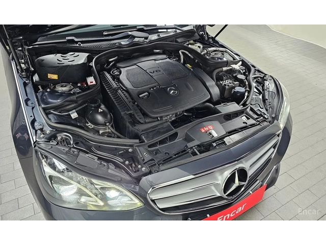 Mercedes-Benz E 300 4MATIC - автомобили, коли, обяви за нови и употребявани 3
