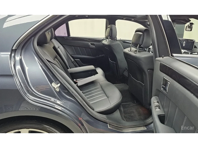 Mercedes-Benz E 300 4MATIC - автомобили, коли, обяви за нови и употребявани 8