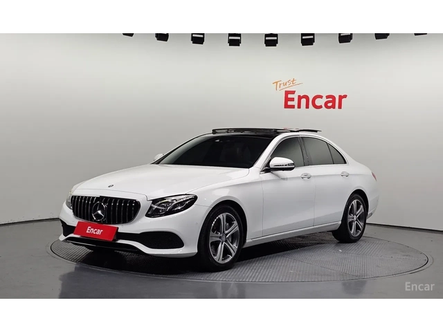 Mercedes-Benz E 300 4 Matic /DISTRONIC/360 CAM / ОБДУХ / HEAD UP/ PANO - автомобили, коли, обяви за нови и употребявани 0