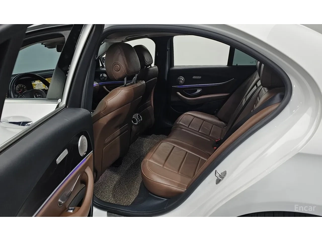 Mercedes-Benz E 300 4 Matic /DISTRONIC/360 CAM / ОБДУХ / HEAD UP/ PANO - автомобили, коли, обяви за нови и употребявани 14