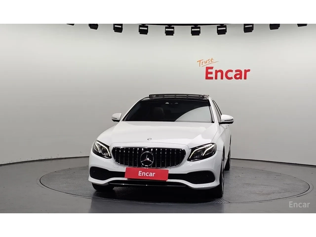 Mercedes-Benz E 300 4 Matic /DISTRONIC/360 CAM / ОБДУХ / HEAD UP/ PANO - автомобили, коли, обяви за нови и употребявани 2