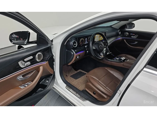 Mercedes-Benz E 300 4 Matic /DISTRONIC/360 CAM / ОБДУХ / HEAD UP/ PANO - автомобили, коли, обяви за нови и употребявани 5