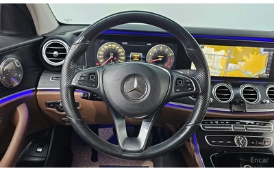 Mercedes-Benz E 300 4 Matic /DISTRONIC/360 CAM / ОБДУХ / HEAD UP/ PANO - автомобили, коли, обяви за нови и употребявани 7
