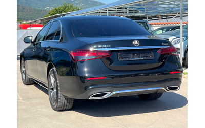 mercedes-benz-e-300-de-4-matic-amg-line-phev-eq-power-full-service - 3