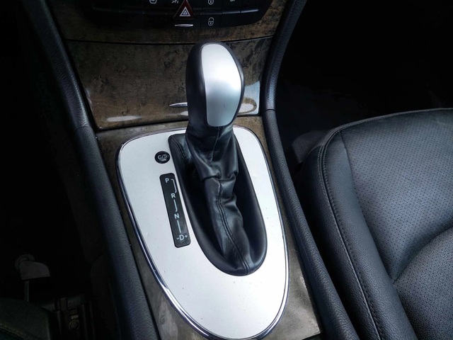 Mercedes-Benz E 320 CDI AVANTGARDE - автомобили, коли, обяви за нови и употребявани 10