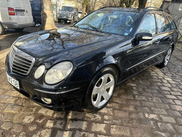 Mercedes-Benz E 320 - автомобили, коли, обяви за нови и употребявани 0
