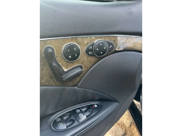 Mercedes-Benz E 320 - автомобили, коли, обяви за нови и употребявани 10