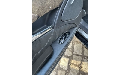 Mercedes-Benz E 320 - автомобили, коли, обяви за нови и употребявани 11