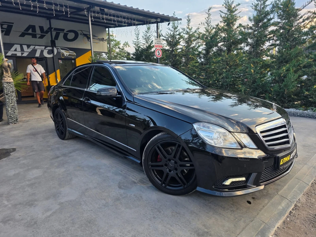 Mercedes-Benz E 350 D MEGA FULL AMG LINE ПАНОРАМА ЛИЗИНГ 100% - автомобили, коли, обяви за нови и употребявани 4