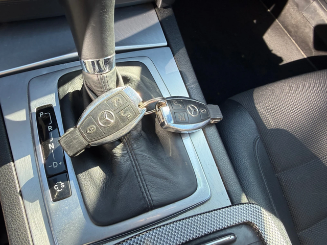 Mercedes-Benz E 350 CGI - автомобили, коли, обяви за нови и употребявани 14