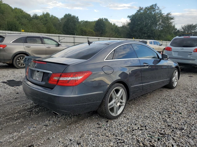 Mercedes-Benz E 350 AMG пакет / LED / Keyless / Панорама / Кожа / - автомобили, коли, обяви за нови и употребявани 3