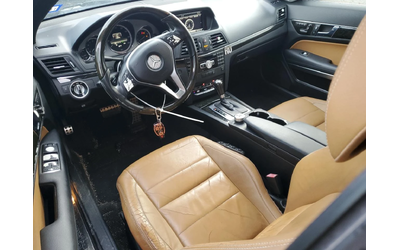 Mercedes-Benz E 350 AMG пакет / LED / Keyless / Панорама / Кожа / - автомобили, коли, обяви за нови и употребявани 7