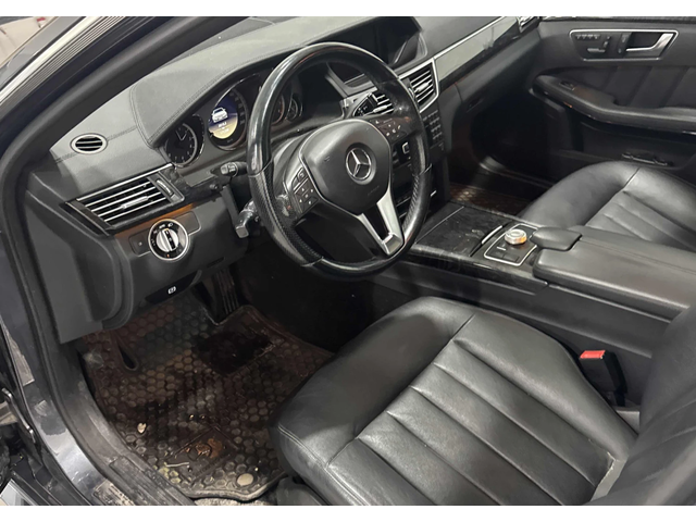 Mercedes-Benz E 350 4MATIC* КОжа* Подгрев* Кейлес* Blind Spot* ВИДЕО - автомобили, коли, обяви за нови и употребявани 4