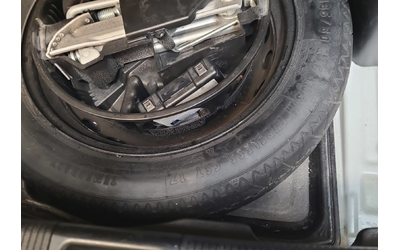 Mercedes-Benz E 350 КОжа* Подгрев* Кейлес* Blind Spot* PANO - автомобили, коли, обяви за нови и употребявани 11