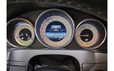 Mercedes-Benz E 350 КОжа* Подгрев* Кейлес* Blind Spot* PANO - автомобили, коли, обяви за нови и употребявани 7