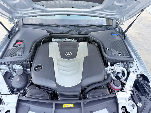 Mercedes-Benz E 350 3.0cdi* AMG* 4Matik* Digital* UNIKAT* - автомобили, коли, обяви за нови и употребявани 16