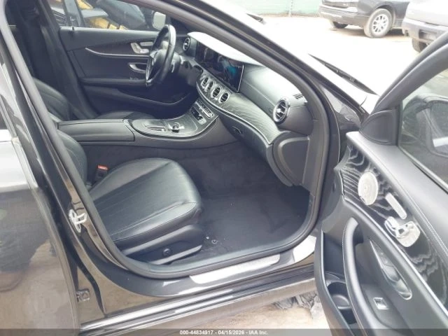 Mercedes-Benz E 350 AMG PKG| BURMESTER| PANO| 360| | - автомобили, коли, обяви за нови и употребявани 8
