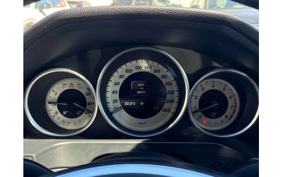 Mercedes-Benz E 350 CARFAX - автомобили, коли, обяви за нови и употребявани 8