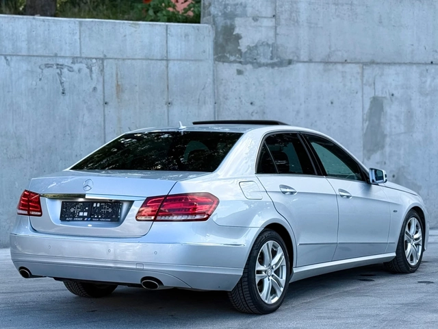 Mercedes-Benz E 350 CDI 4matic/Distronic/NAVI/FULL FULL - автомобили, коли, обяви за нови и употребявани 6