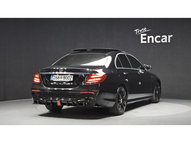 Mercedes-Benz E 350 63 AMG LINE* BURMASTER* HUD* DIGITAL* 360* КРАЙНА - автомобили, коли, обяви за нови и употребявани 3