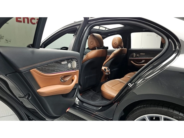 Mercedes-Benz E 350 4MATIC* AMG-LINE* BURMESTER* 360* ДИСТРОНИK - автомобили, коли, обяви за нови и употребявани 10