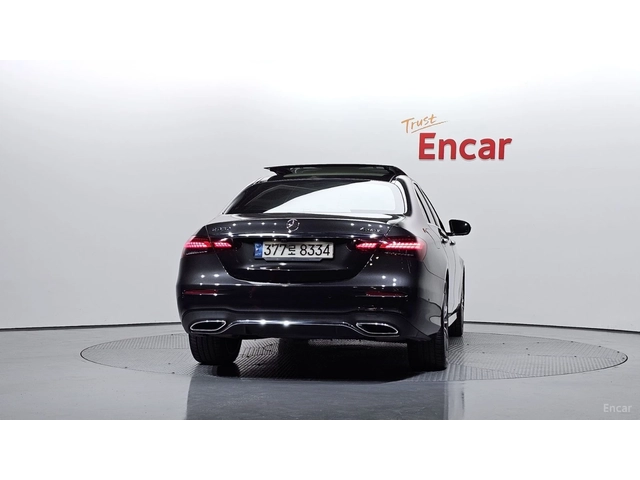 Mercedes-Benz E 350 4MATIC* AMG-LINE* BURMESTER* 360* ДИСТРОНИK - автомобили, коли, обяви за нови и употребявани 3