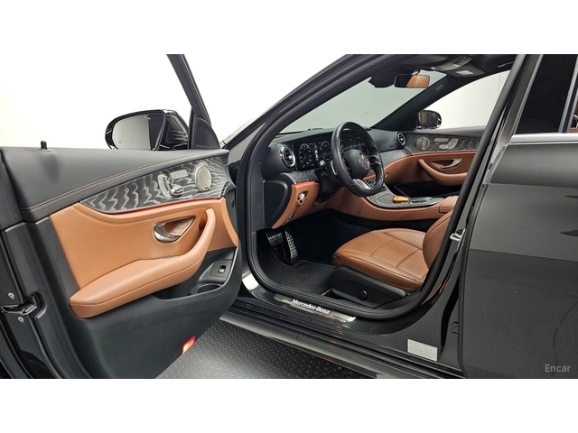 Mercedes-Benz E 350 4MATIC* AMG-LINE* BURMESTER* 360* ДИСТРОНИK - автомобили, коли, обяви за нови и употребявани 8