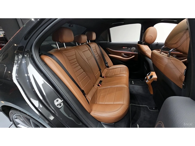 Mercedes-Benz E 350 4MATIC* AMG-LINE* BURMESTER* 360* ДИСТРОНИK - автомобили, коли, обяви за нови и употребявани 9
