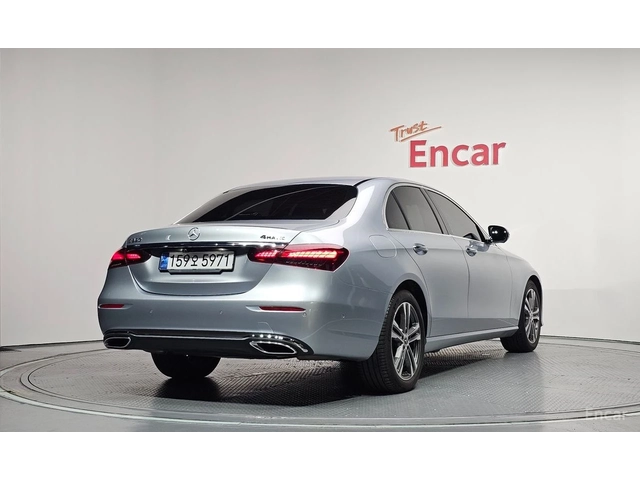 Mercedes-Benz E 350 4MATIC* BURMESTER* ОБДУХВАНЕ* ДИСТРОНИК* ХЕДЪП* - автомобили, коли, обяви за нови и употребявани 1