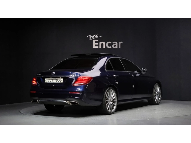 Mercedes-Benz E 350 350 4MATIC AMG Line | HUD | 360  | Distronic - автомобили, коли, обяви за нови и употребявани 1