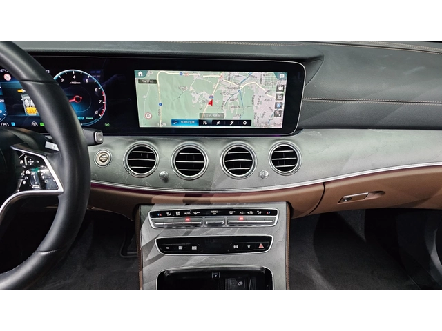 Mercedes-Benz E 350 - автомобили, коли, обяви за нови и употребявани 4