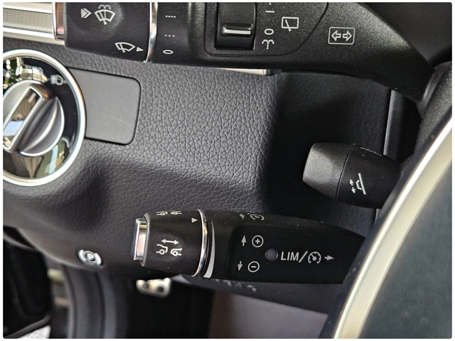 Mercedes-Benz E 350 AMG/4MAT/PANO/DISTR/LINE ASYST/CAMERA/ПОДГРЕВ/ЛИЗИ - автомобили, коли, обяви за нови и употребявани 11