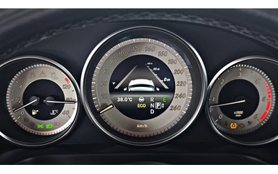 Mercedes-Benz E 350 AMG/4MAT/PANO/DISTR/LINE ASYST/CAMERA/ПОДГРЕВ/ЛИЗИ - автомобили, коли, обяви за нови и употребявани 8