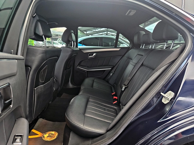 Mercedes-Benz E 350 AMG/FACE/CAMERA/ОБДУХ/ПОДГРЕВ/HARMAN/KARDON/LIZING - автомобили, коли, обяви за нови и употребявани 15