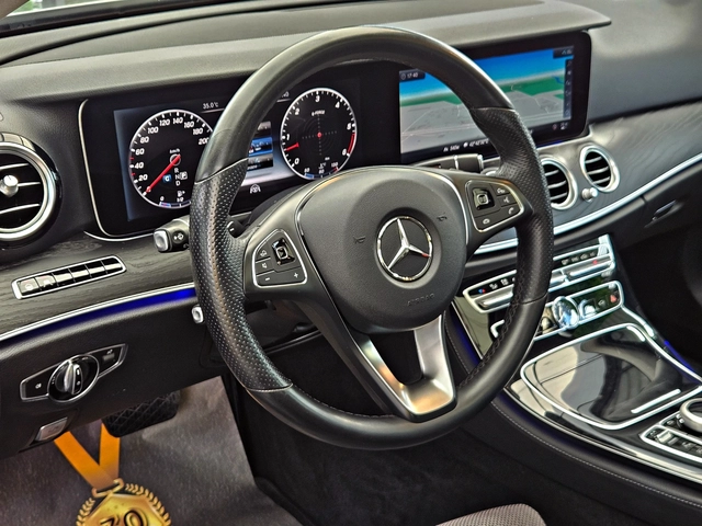 Mercedes-Benz E 350 AMG/DISTR/CAMERA/AMBIENT/CAR PLAY/ПОДГРЕВ/DIGI/LIZ - автомобили, коли, обяви за нови и употребявани 10