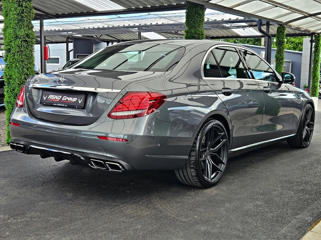 Mercedes-Benz E 350 AMG/DISTR/CAMERA/AMBIENT/CAR PLAY/ПОДГРЕВ/DIGI/LIZ - автомобили, коли, обяви за нови и употребявани 4