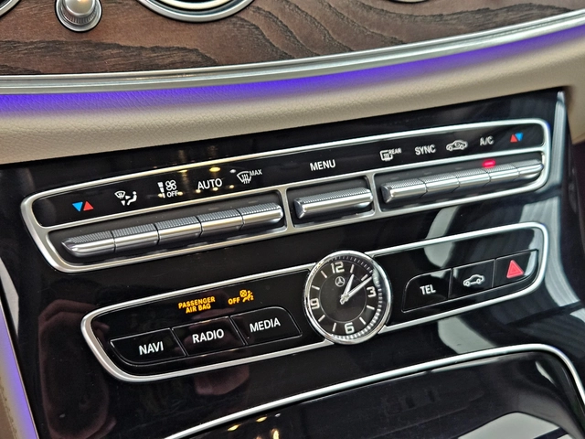 Mercedes-Benz E 350 AMG/DESIGNO SPECIAL/DIGITAL/360CAM/PANO/ПОДГРЕВ/LI - автомобили, коли, обяви за нови и употребявани 13