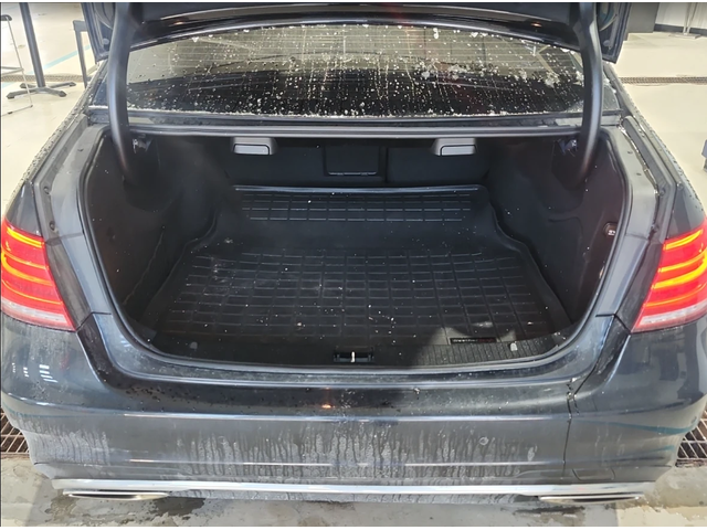 Mercedes-Benz E 400 видео на двигателя - автомобили, коли, обяви за нови и употребявани 9