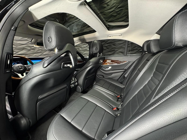 Mercedes-Benz E 400 d 4Matic AMG Line* Pano* Camera* 360 - автомобили, коли, обяви за нови и употребявани 11