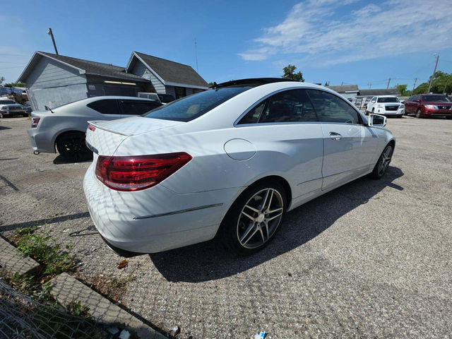 Mercedes-Benz E 400 МЪРТВА* ТОЧКА* LANE* ASSIST* HARMON* KARDON* - автомобили, коли, обяви за нови и употребявани 1