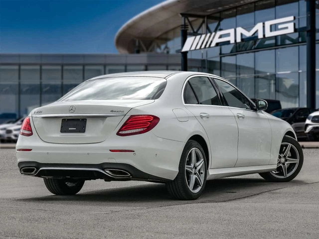 Mercedes-Benz E 400 * Фиксирана цена до БГ * 51к км! * От Mercedes * - автомобили, коли, обяви за нови и употребявани 3