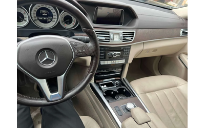 Mercedes-Benz E 400 4MATIC* DISTRONIC* HARMAN/KARDON* - автомобили, коли, обяви за нови и употребявани 8
