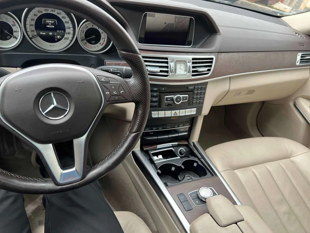 Mercedes-Benz E 400 4MATIC* DISTRONIC* HARMAN/KARDON* - автомобили, коли, обяви за нови и употребявани 8
