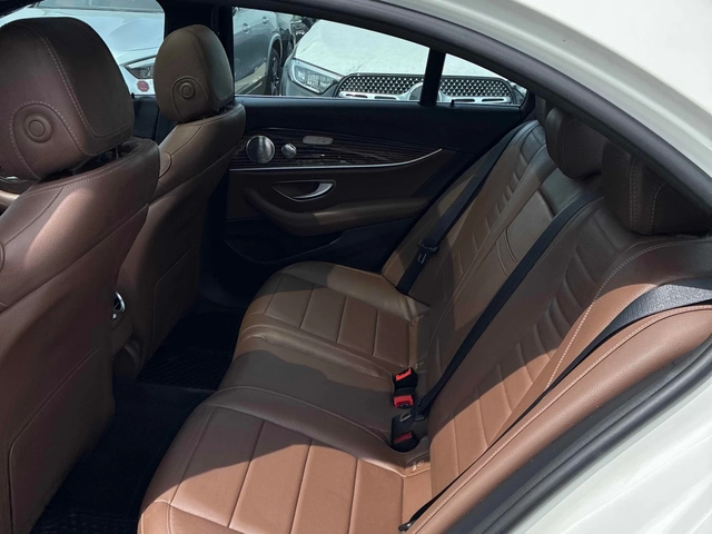 Mercedes-Benz E 400 * * CARFAX * * АВТО КРЕДИТ * * - автомобили, коли, обяви за нови и употребявани 9