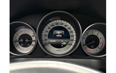 Mercedes-Benz E 400 ПОДГРЕВ * 360 * АВТОКРЕДИТ * CARFAX - автомобили, коли, обяви за нови и употребявани 9
