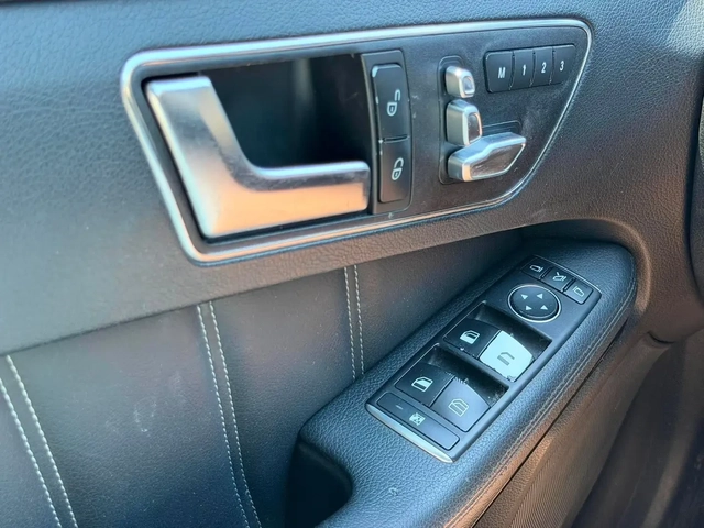 Mercedes-Benz E 400 E-Class - автомобили, коли, обяви за нови и употребявани 11