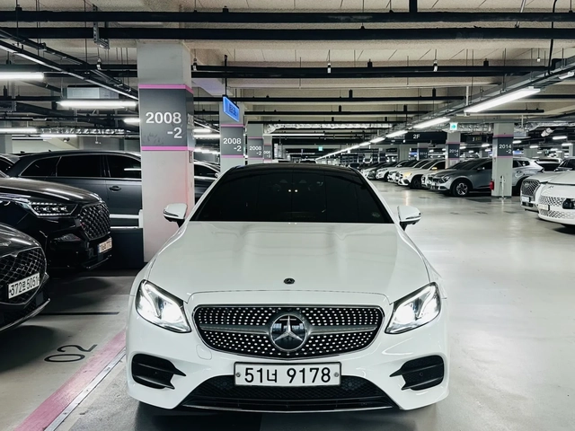Mercedes-Benz E 400 МИНИМАЛНИ КМ* ФУЛ* ОБДУХ* 360* АМГ - автомобили, коли, обяви за нови и употребявани 1