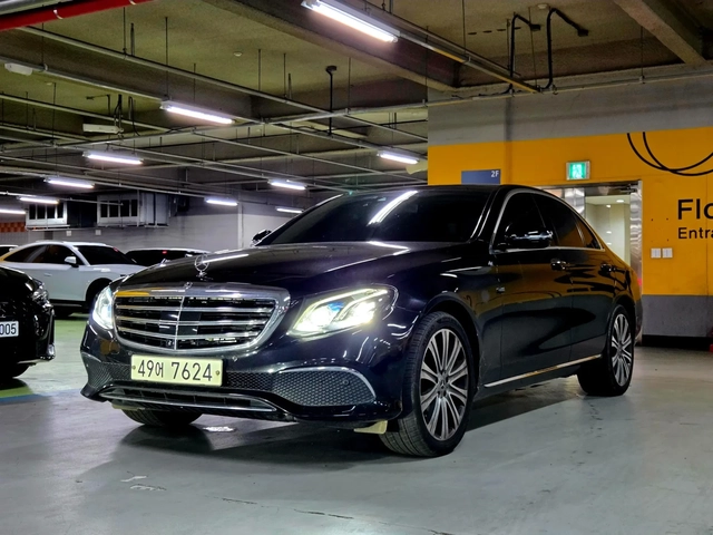 Mercedes-Benz E 400 360* ДВОЕН ШИБЕДАХ* БУРМАЙСТЕР* ОБДУХ* ЛИЗИНГ - автомобили, коли, обяви за нови и употребявани 0